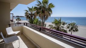 Buy apartment in Estepona Playa