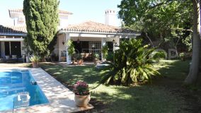 Villa for sale in Sotogrande Costa Central with 4 bedrooms