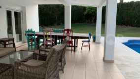 Buy villa with 5 bedrooms in Sotogrande Costa Central