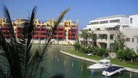CHARMING APARTMENT WITH LOVELY VIEWS IN THE MARINA
