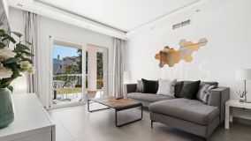 Apartamento Planta Baja en venta en Aloha Gardens, Nueva Andalucia