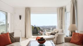 Villa for sale in La Campana, Nueva Andalucia