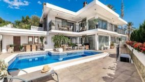 Villa for sale in Nueva Andalucia, Marbella