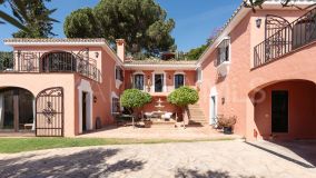 Villa for sale in Nueva Andalucia, Marbella
