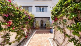 Adosado en venta en Nueva Andalucia, Marbella