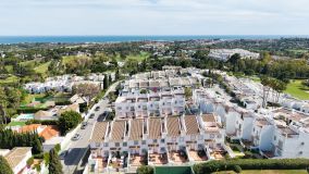 Radhus for sale in La Biznaga, Nueva Andalucia