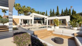 Villa en venta en Los Naranjos, Nueva Andalucia