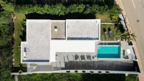 Villa for sale in Valle Romano, Estepona West