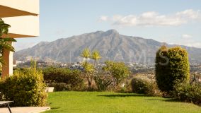 Markplanslägenhet for sale in Hacienda del Señorio de Cifuentes, Benahavis