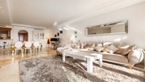 Apartment for sale in Cabo Bermejo, Estepona East