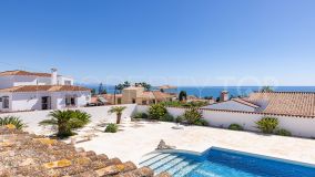 Villa andaluza de 3 dormitorios con vistas al mar