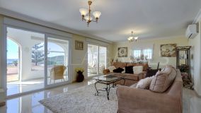 Villa for sale in Hacienda Guadalupe, Manilva