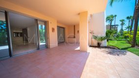 Apartamento en venta en Mansion Club, Marbella Golden Mile