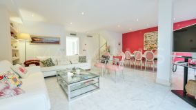 Hus i byn for sale in Marbellamar, Marbella Golden Mile
