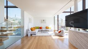 Villa for sale in Reserva del Higuerón, Benalmadena
