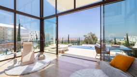 Villa for sale in Reserva del Higuerón, Benalmadena