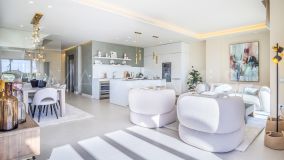 Semi Detached House for sale in Estepona East