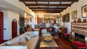 Villa en venta en Elviria, Marbella Este