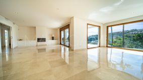 Villa for sale in La Alqueria, Benahavis