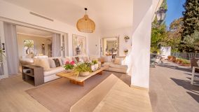 Villa zu verkaufen in Puerto del Almendro, Benahavis