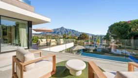 Villa for sale in Nueva Andalucia, Marbella