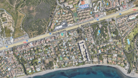 Plot for sale in El Paraiso Playa, Estepona East