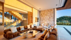 Villa for sale in El Madroñal, Benahavis