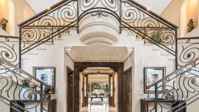 Villa for sale in Nueva Andalucia, Marbella