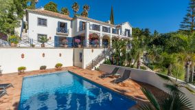 Villa for sale in El Madroñal, Benahavis