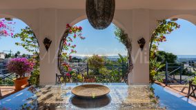 Villa for sale in El Madroñal, Benahavis