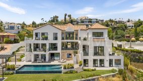 Villa for sale in Los Flamingos, Benahavis