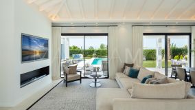 Villa en venta en Los Naranjos Golf, Nueva Andalucia