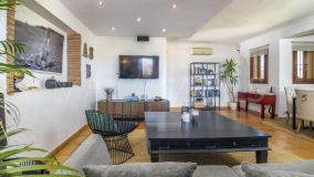 Villa for sale in Fuente del Espanto, Benahavis
