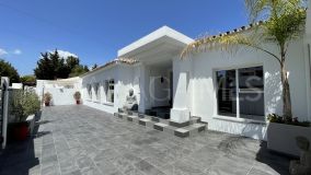 Villa for sale in Atalaya Golf, Estepona East