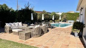 Villa for sale in San Pedro Playa, San Pedro de Alcantara