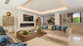 Villa for sale in Coral Beach, Marbella Golden Mile