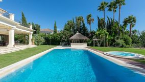 Villa for sale in Los Picos de Nagüeles, Marbella Golden Mile