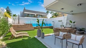 Se vende villa pareada en Marbella - Puerto Banus de 5 dormitorios