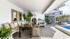 Se vende villa de 4 dormitorios en Magna Marbella