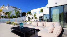 Villa for sale in El Rosario, Marbella Öst