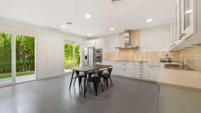 Villa for sale in Altos de Puente Romano, Marbella Golden Mile