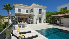 Villa for sale in El Herrojo, Benahavis