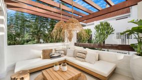 Appartement rez de chaussée for sale in La Maestranza, Nueva Andalucia