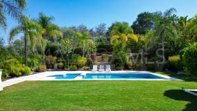 Villa for sale in Atalaya de Rio Verde, Nueva Andalucia