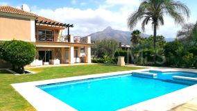 Villa for sale in Atalaya de Rio Verde, Nueva Andalucia