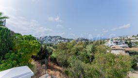 Villa for sale in El Herrojo, Benahavis