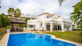 Villa for sale in El Herrojo, Benahavis