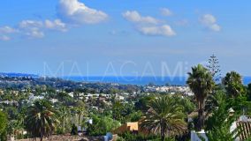 Villa for sale in Los Naranjos Golf, Nueva Andalucia