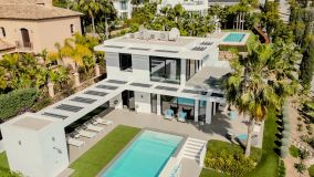 Luxury Contemporary Home in Los Flamingos Golf Resort