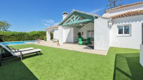 Villa for sale in Bel Air, Estepona East